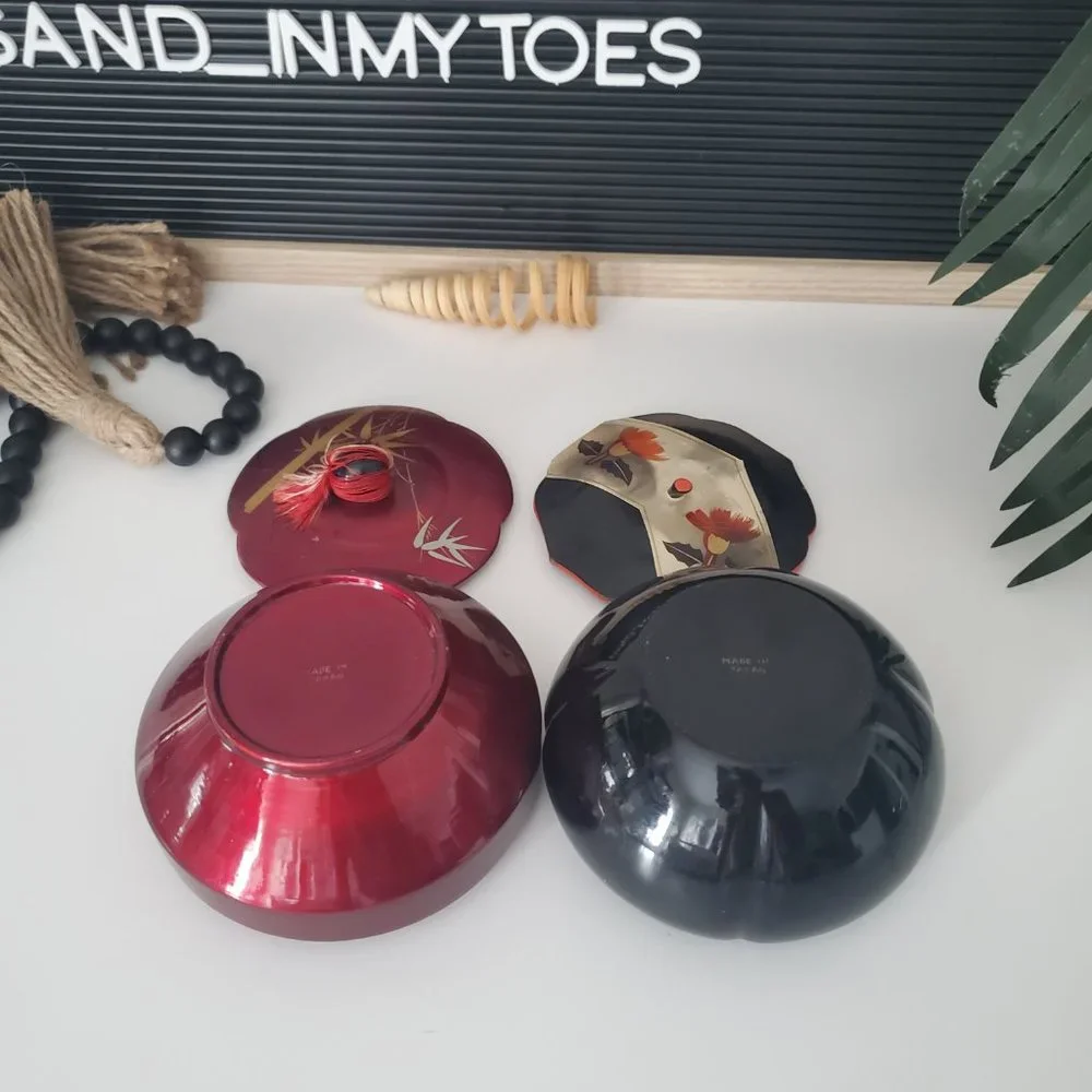 Vintage Japanese  Lacquerware Bonbonniere Bowl(s) w/ lids 1 Red, 1 Black…